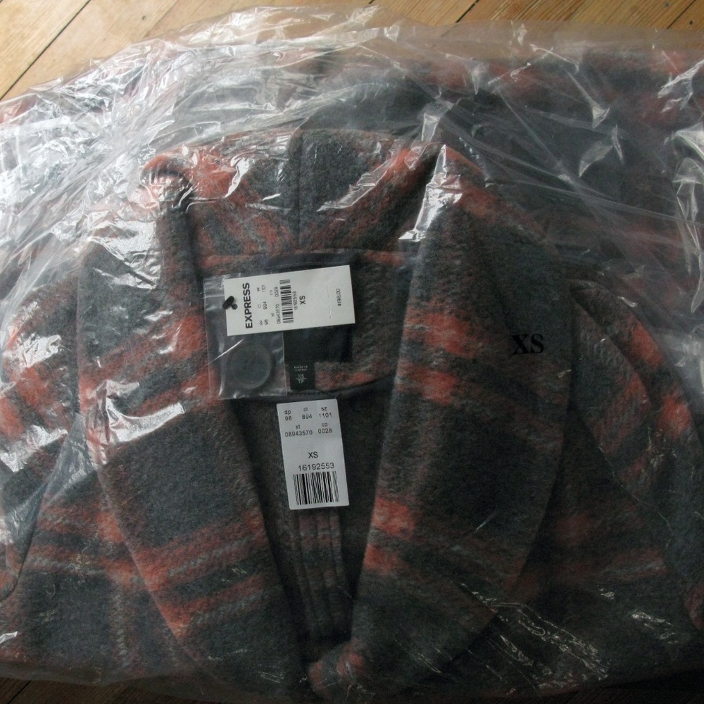 Express Wool Coat - Picture 2 of 4